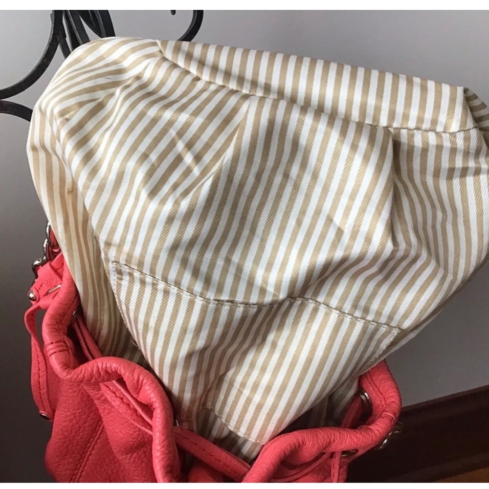 KATE SPADE Drawstring Coral color Pebbled Leather Bucket Bag wallet - Picture 6 of 10